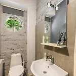 Charming With Garden & Parking