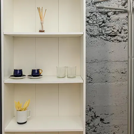 Apartment Charming With Garden & Parking *