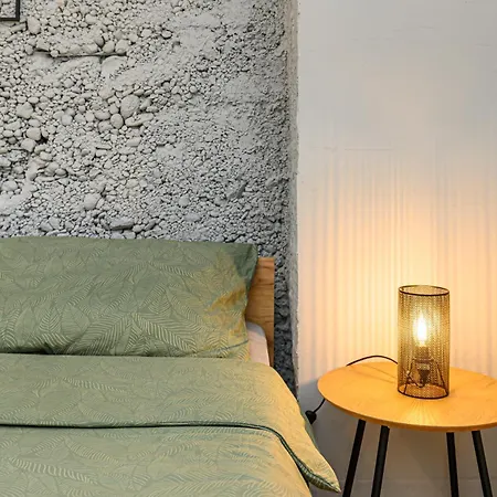 Charming With Garden & Parking